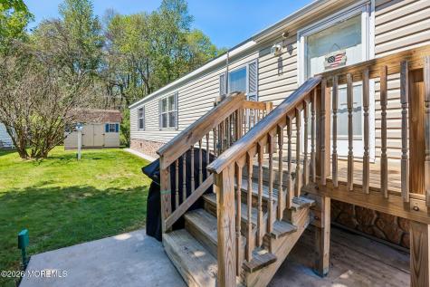 9 Kay Lane Howell NJ 07731