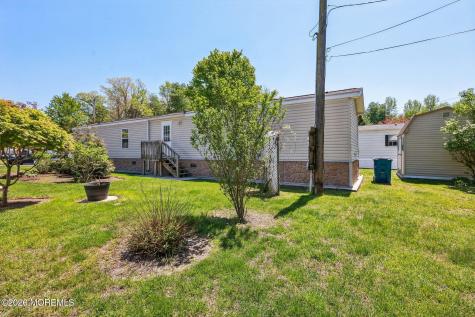 9 Kay Lane Howell NJ 07731