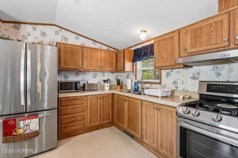 9 Kay Lane Howell NJ 07731