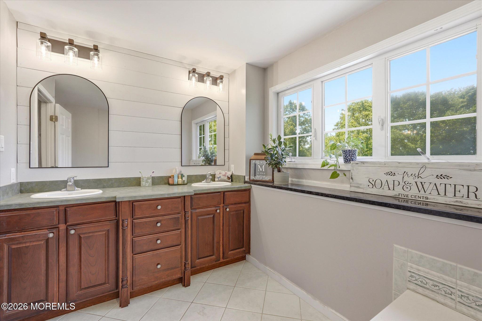 4 Greenbriar Drive Little Egg Harbor NJ 08087