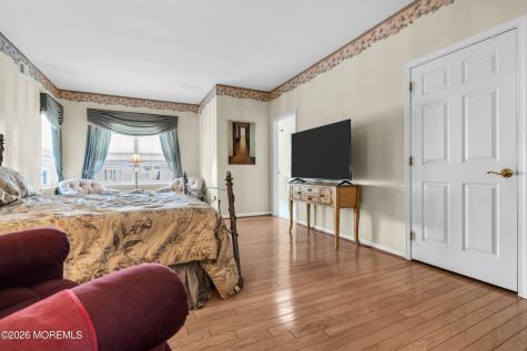 42 Milton Drive Manchester NJ 08759