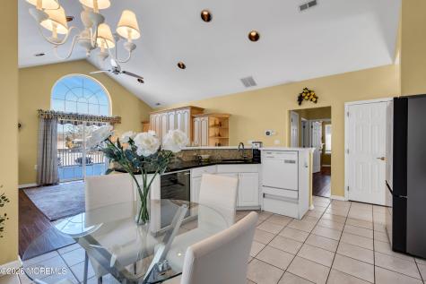 42 Milton Drive Manchester NJ 08759