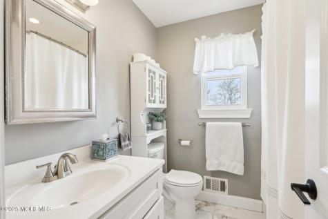 572 Line Road Hazlet NJ 07730