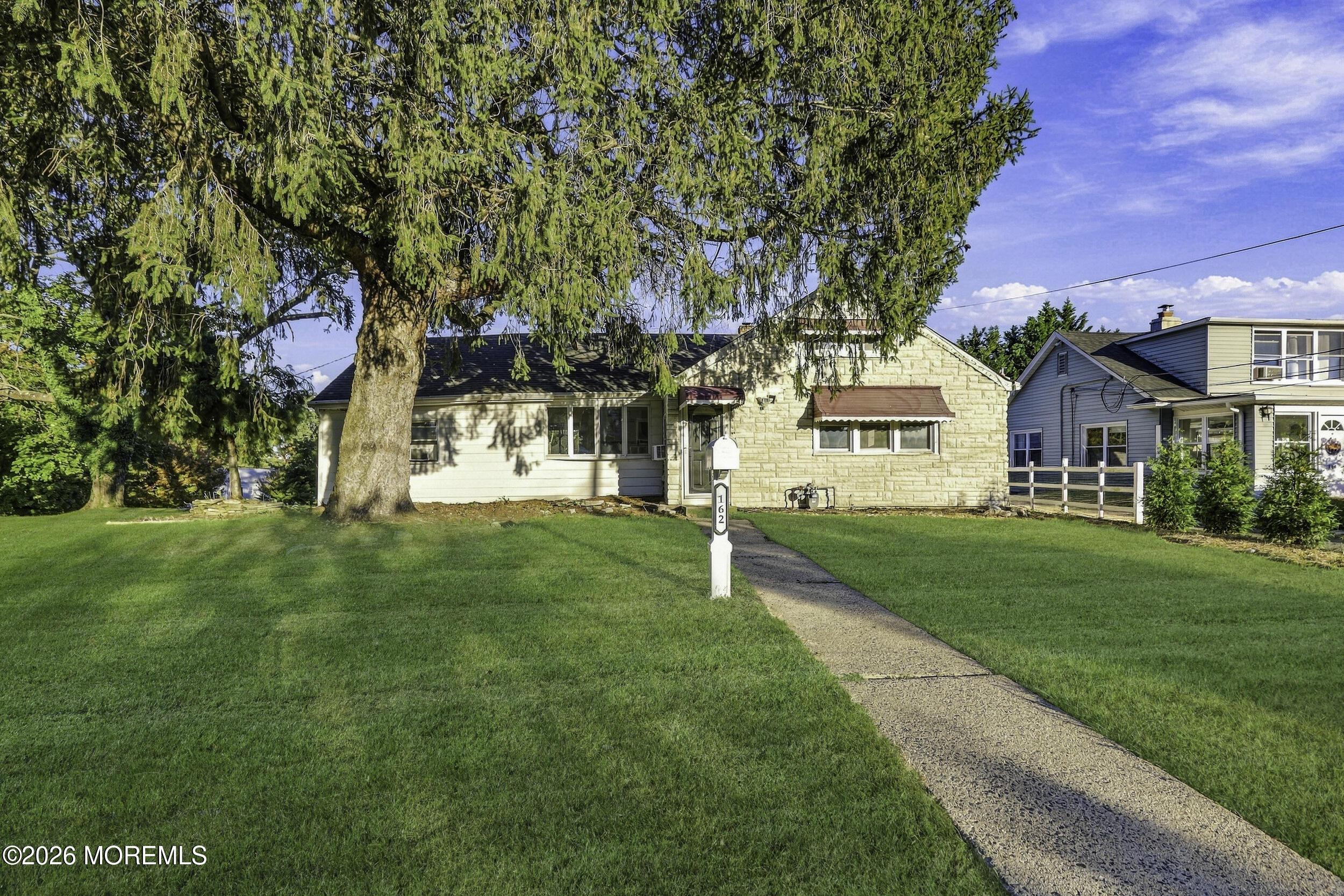 162 Concord Avenue Leonardo NJ 07737