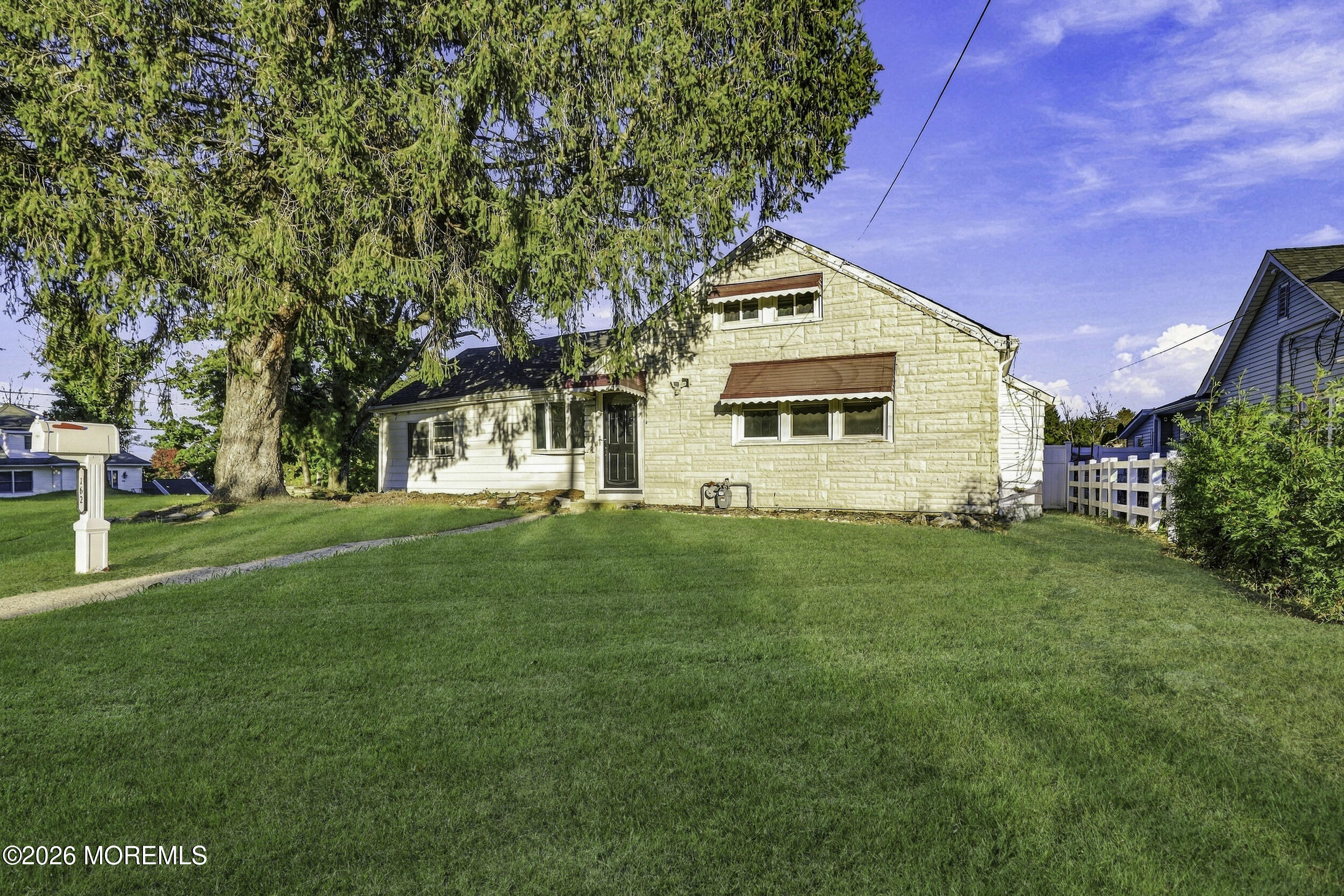 162 Concord Avenue Leonardo NJ 07737