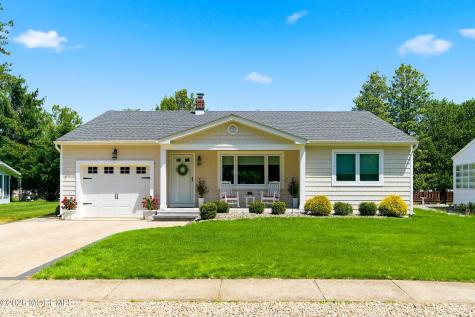 16 Crescent Drive Toms River NJ 08757