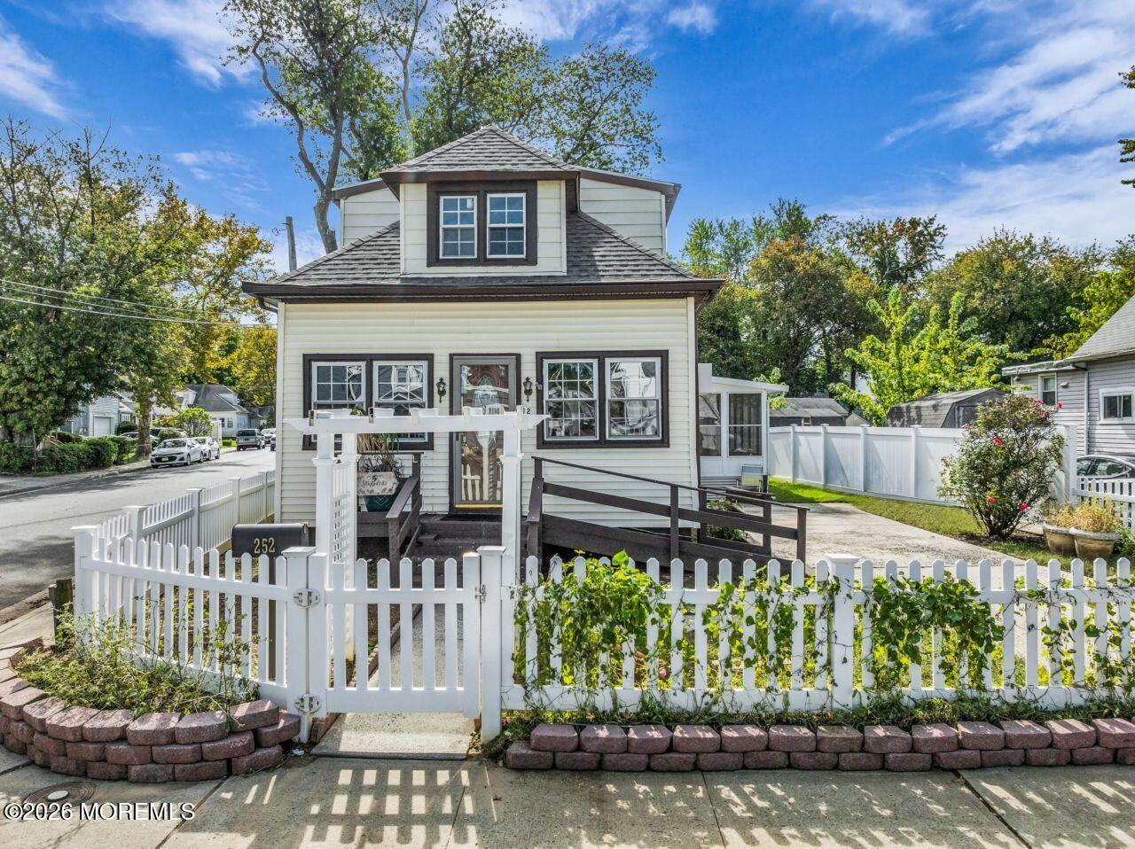 252 Port Monmouth Road Middletown NJ 07748