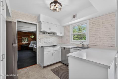 22 River Drive Marlboro NJ 07746