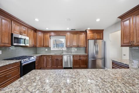 129 Melissa Court Lakewood NJ 08701