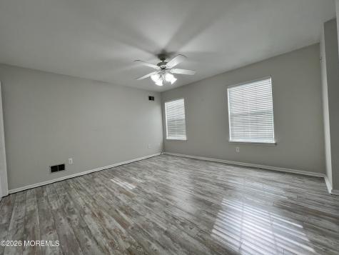 1217 Spray Avenue Beachwood NJ 08722