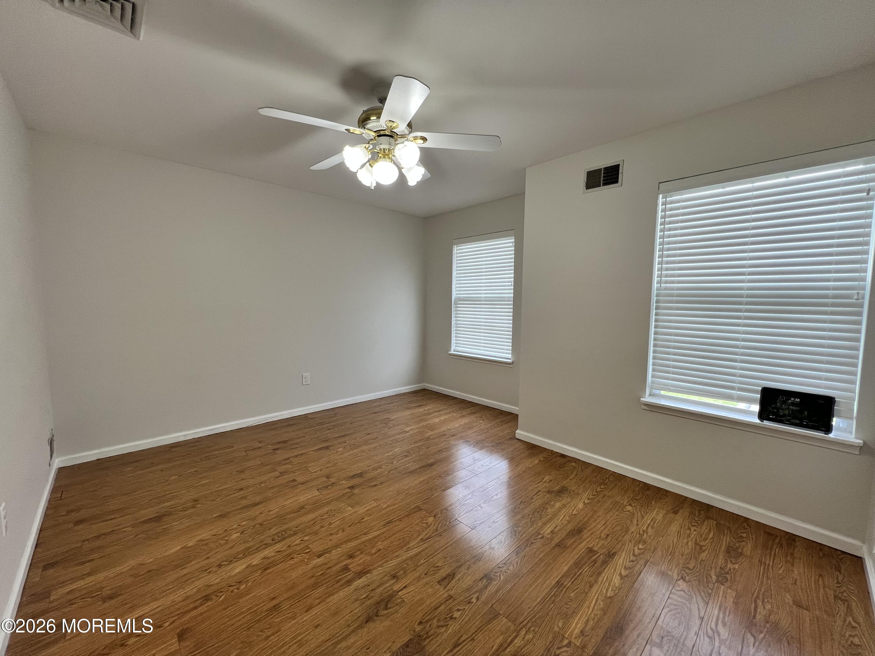 1217 Spray Avenue Beachwood NJ 08722