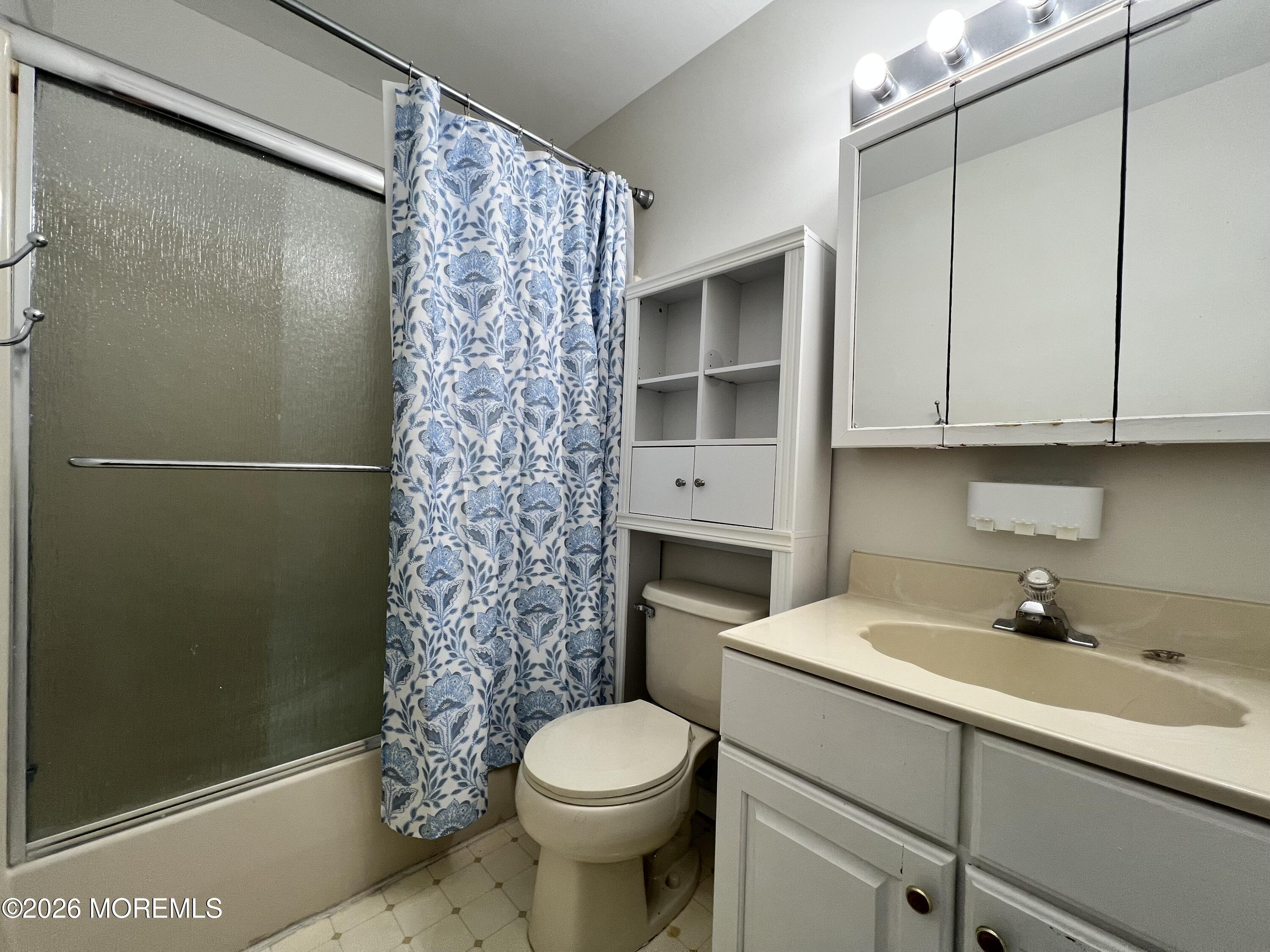 1217 Spray Avenue Beachwood NJ 08722