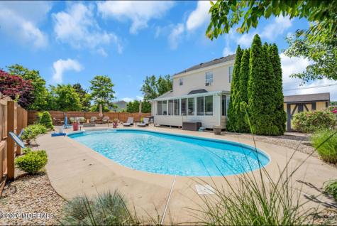 1217 Spray Avenue Beachwood NJ 08722