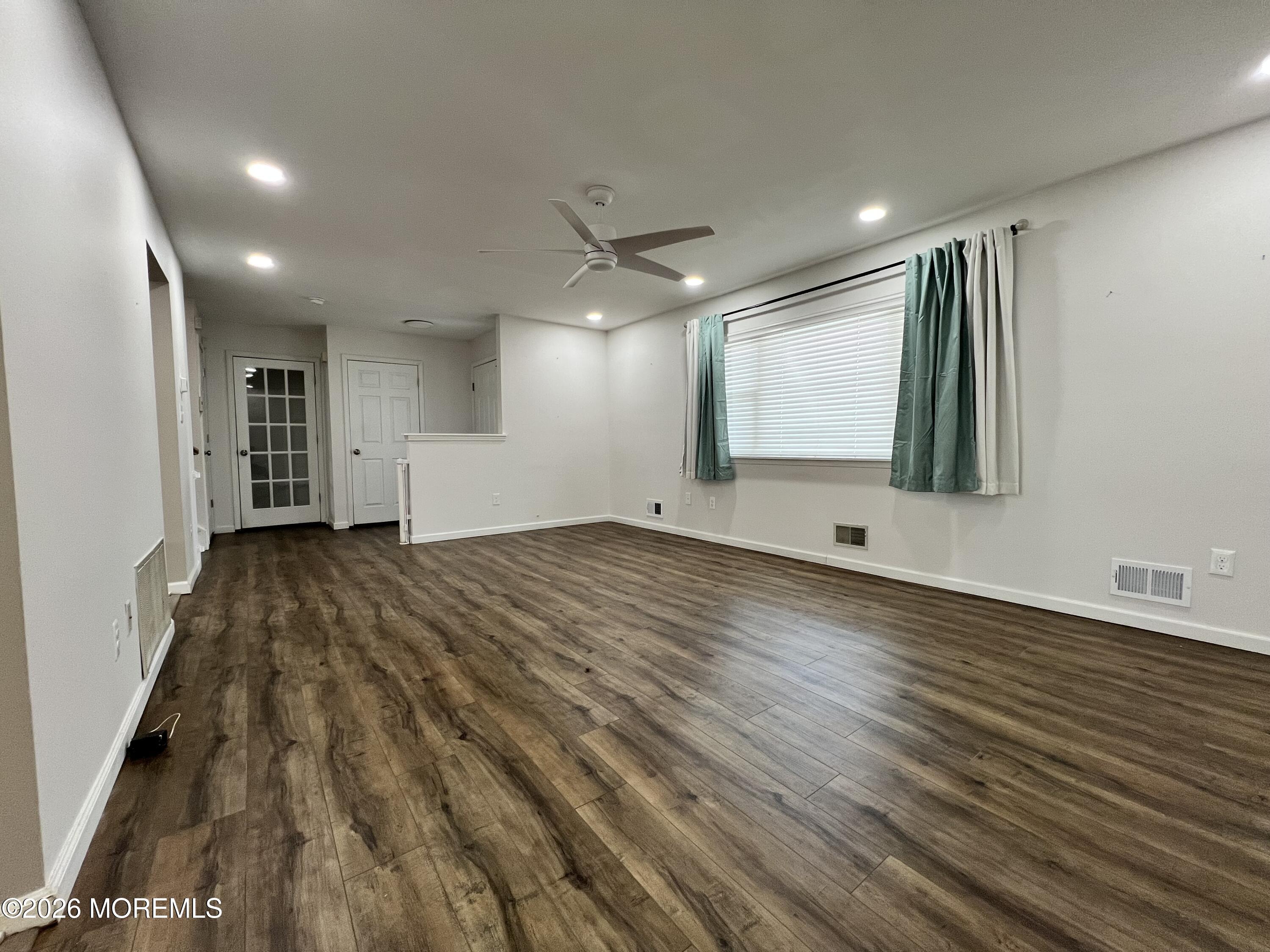 1217 Spray Avenue Beachwood NJ 08722
