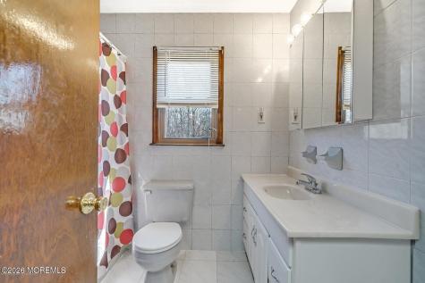 178 Mountain View Drive Lakewood NJ 08701