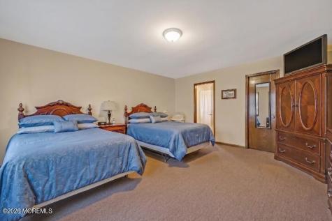 178 Mountain View Drive Lakewood NJ 08701