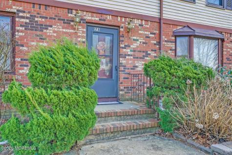 178 Mountain View Drive Lakewood NJ 08701