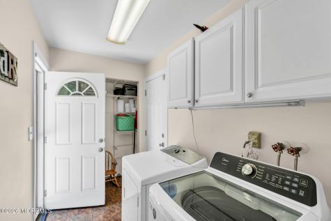3 Beacon Drive Howell NJ 07731