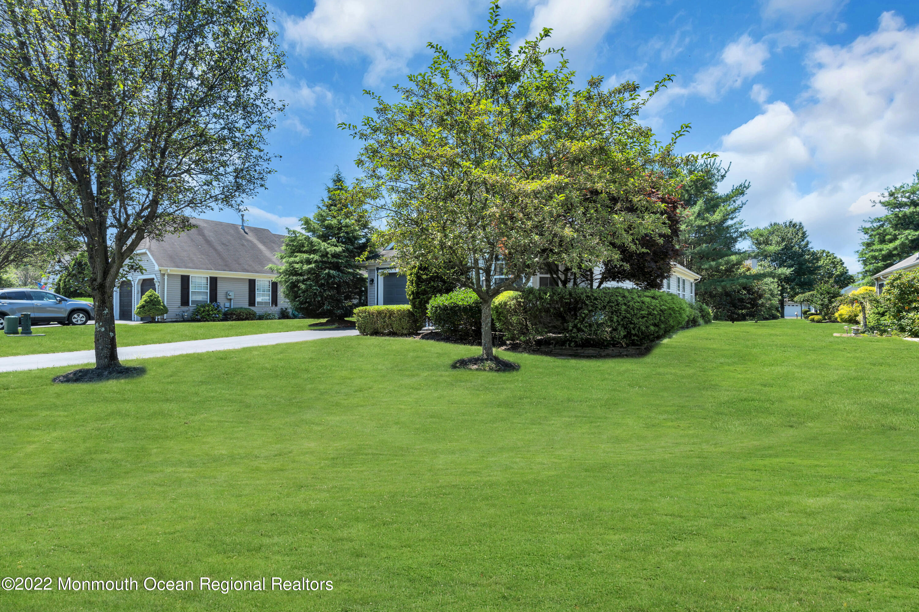 17 Ivy Hill Road Lakewood NJ 08701