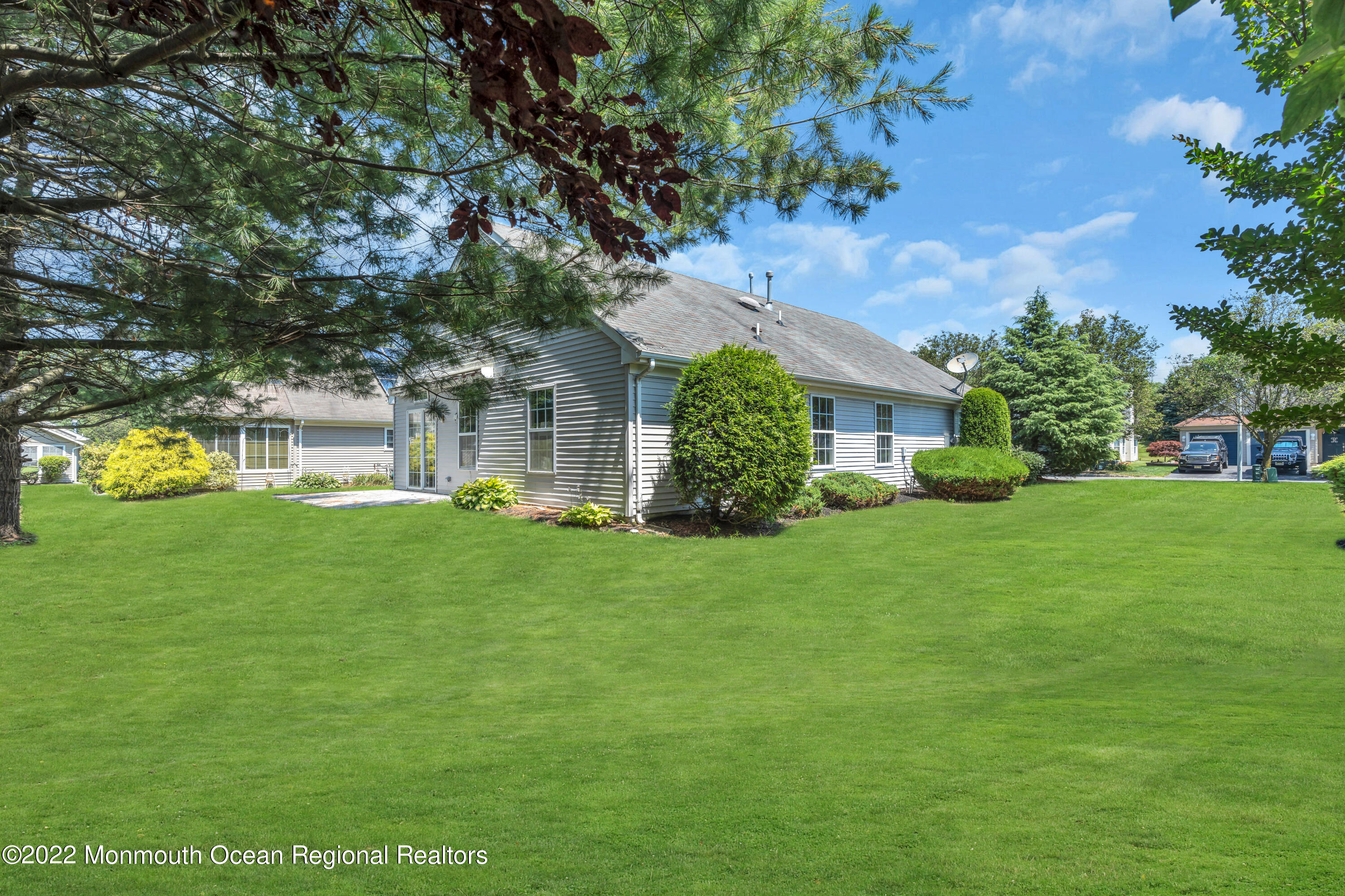 17 Ivy Hill Road Lakewood NJ 08701