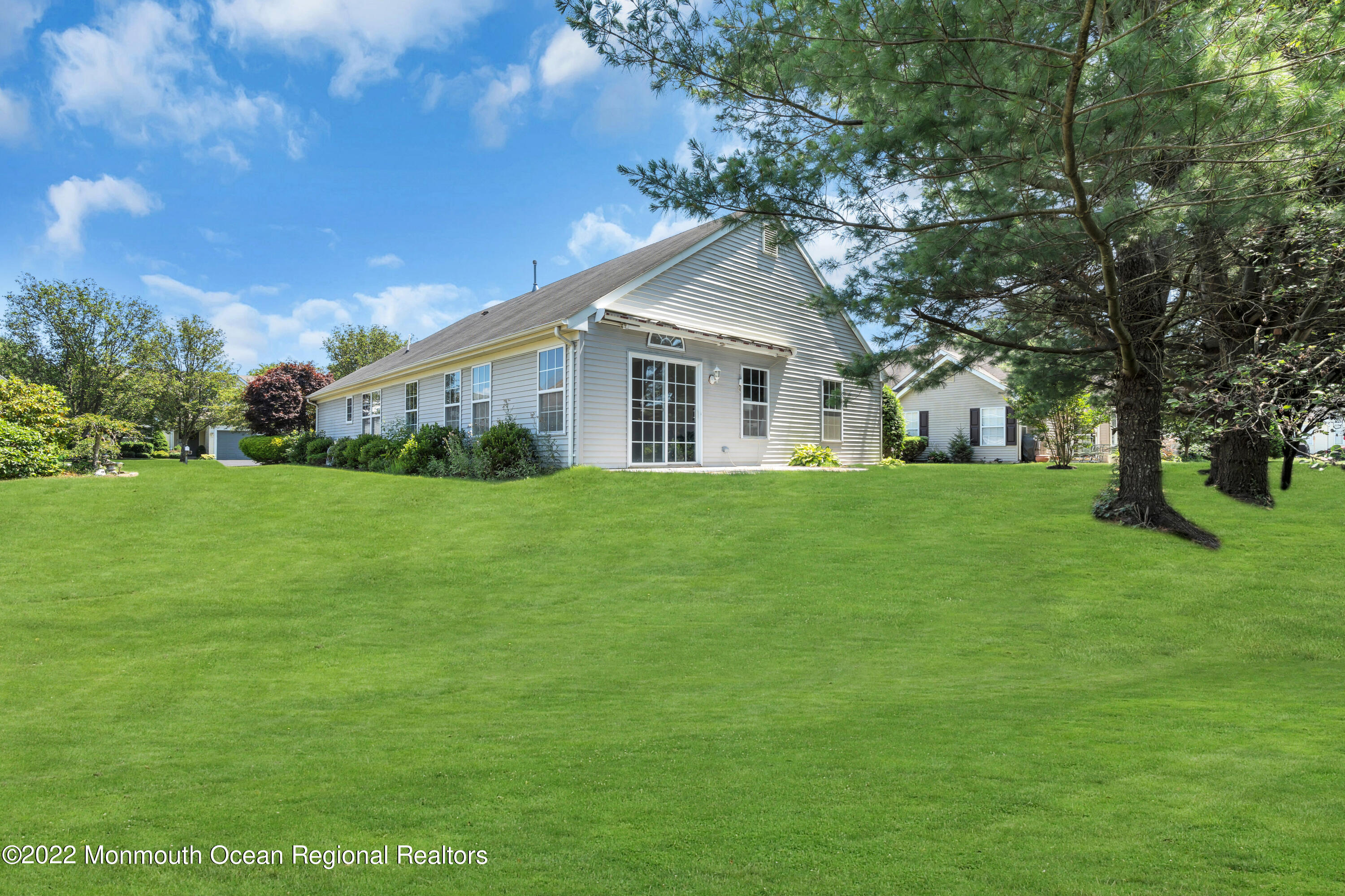 17 Ivy Hill Road Lakewood NJ 08701