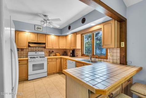 26 Allen Drive Allentown NJ 08501