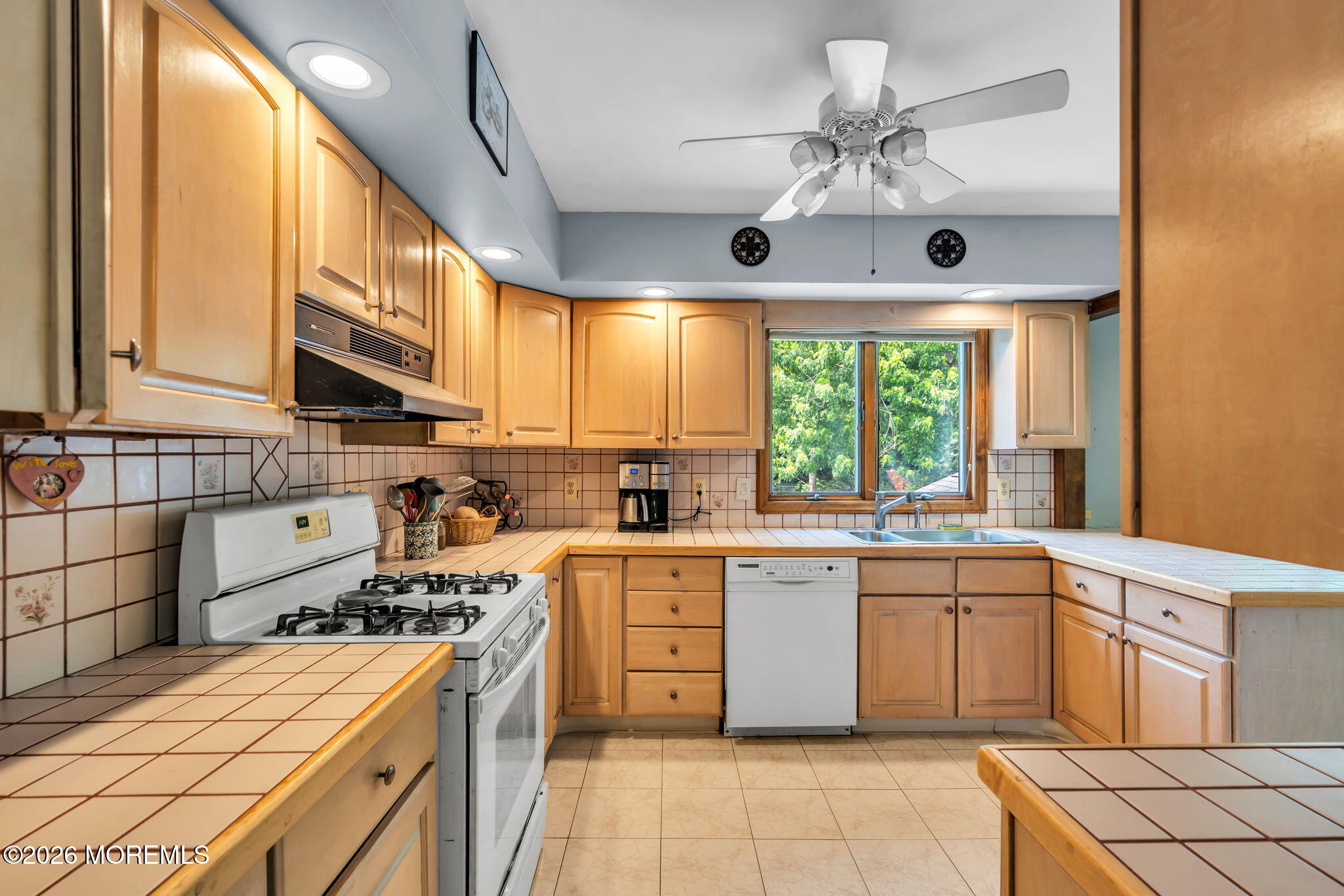 26 Allen Drive Allentown NJ 08501