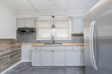 365 Lake Avenue Oakhurst NJ 07755