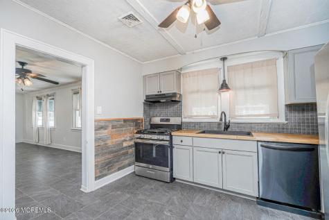 365 Lake Avenue Oakhurst NJ 07755