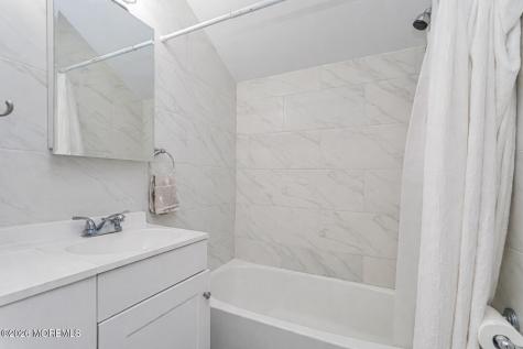 365 Lake Avenue Oakhurst NJ 07755