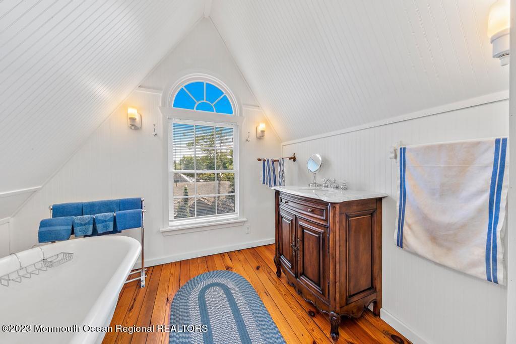 388 S Green Street Tuckerton NJ 08087