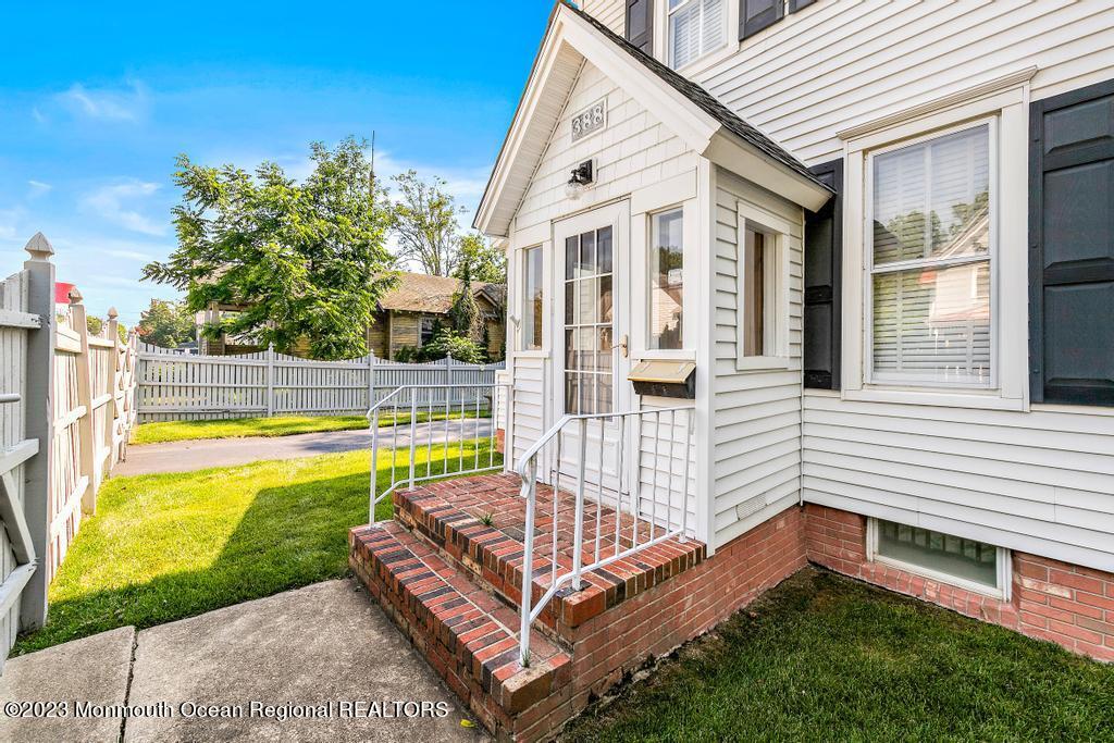 388 S Green Street Tuckerton NJ 08087