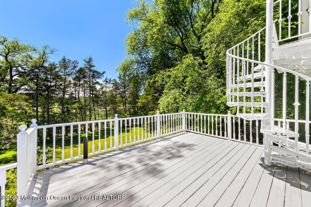 388 S Green Street Tuckerton NJ 08087