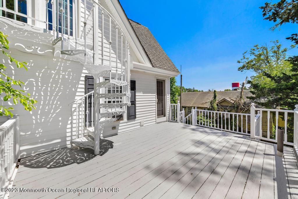 388 S Green Street Tuckerton NJ 08087