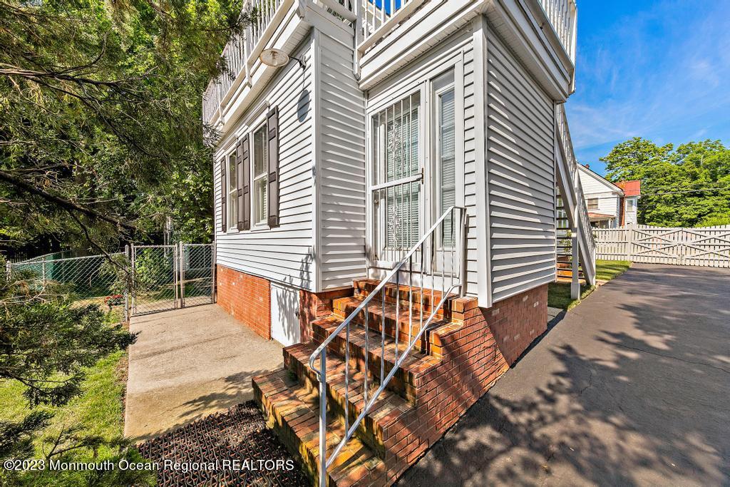 388 S Green Street Tuckerton NJ 08087
