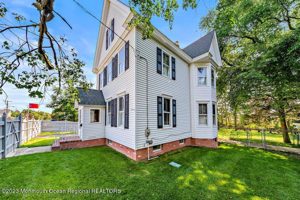 388 S Green Street Tuckerton NJ 08087