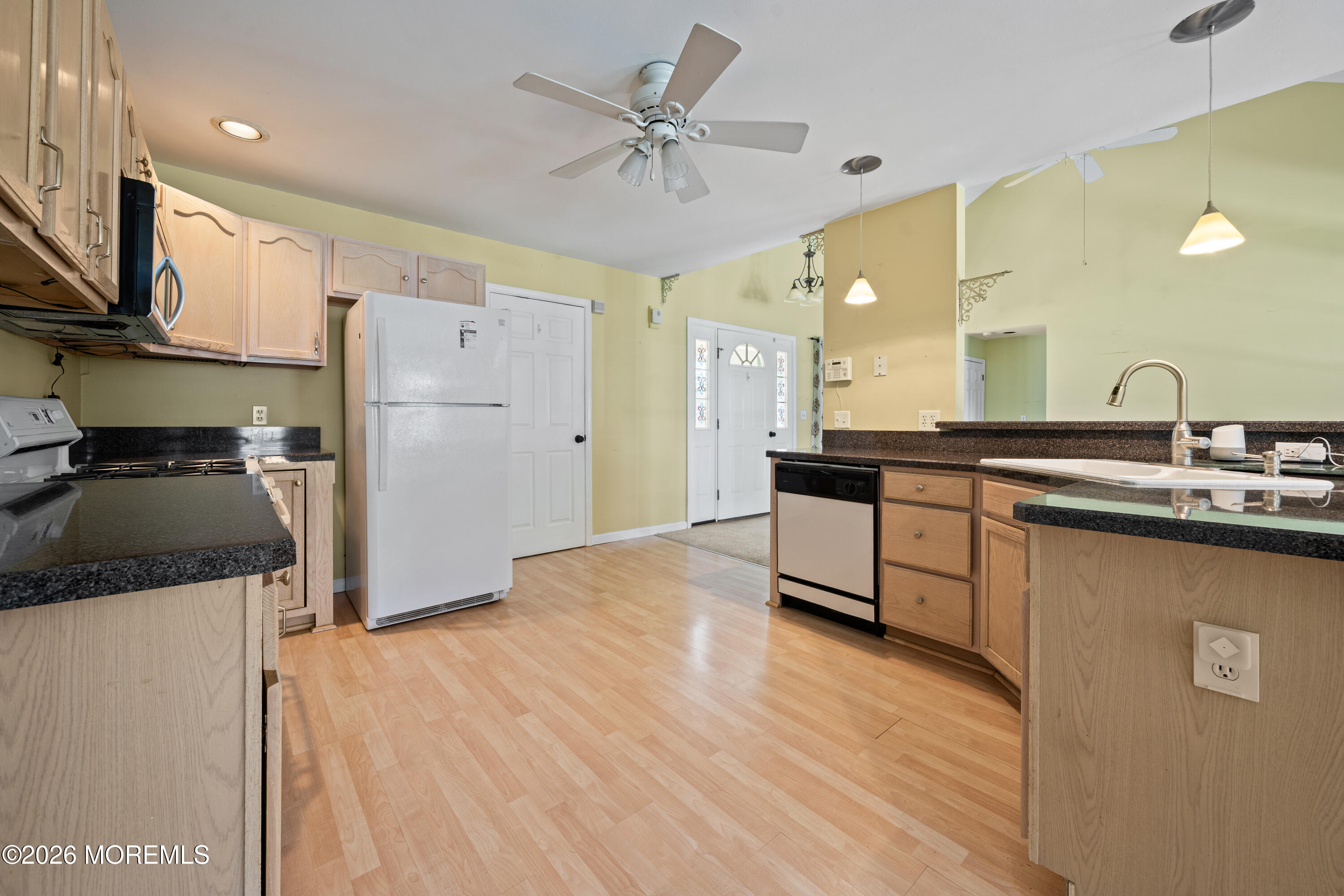 994 Treasure Avenue Manahawkin NJ 08050