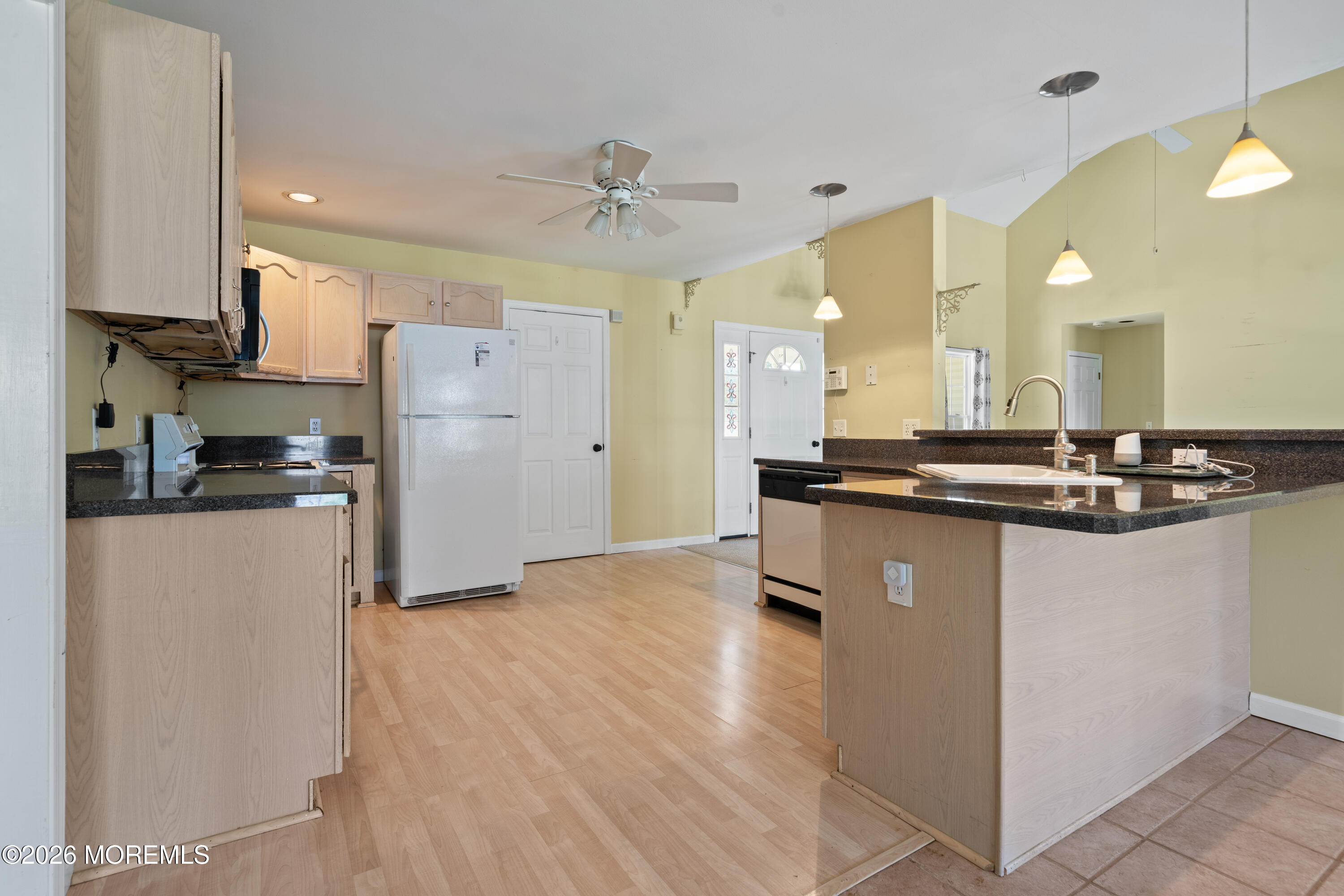 994 Treasure Avenue Manahawkin NJ 08050