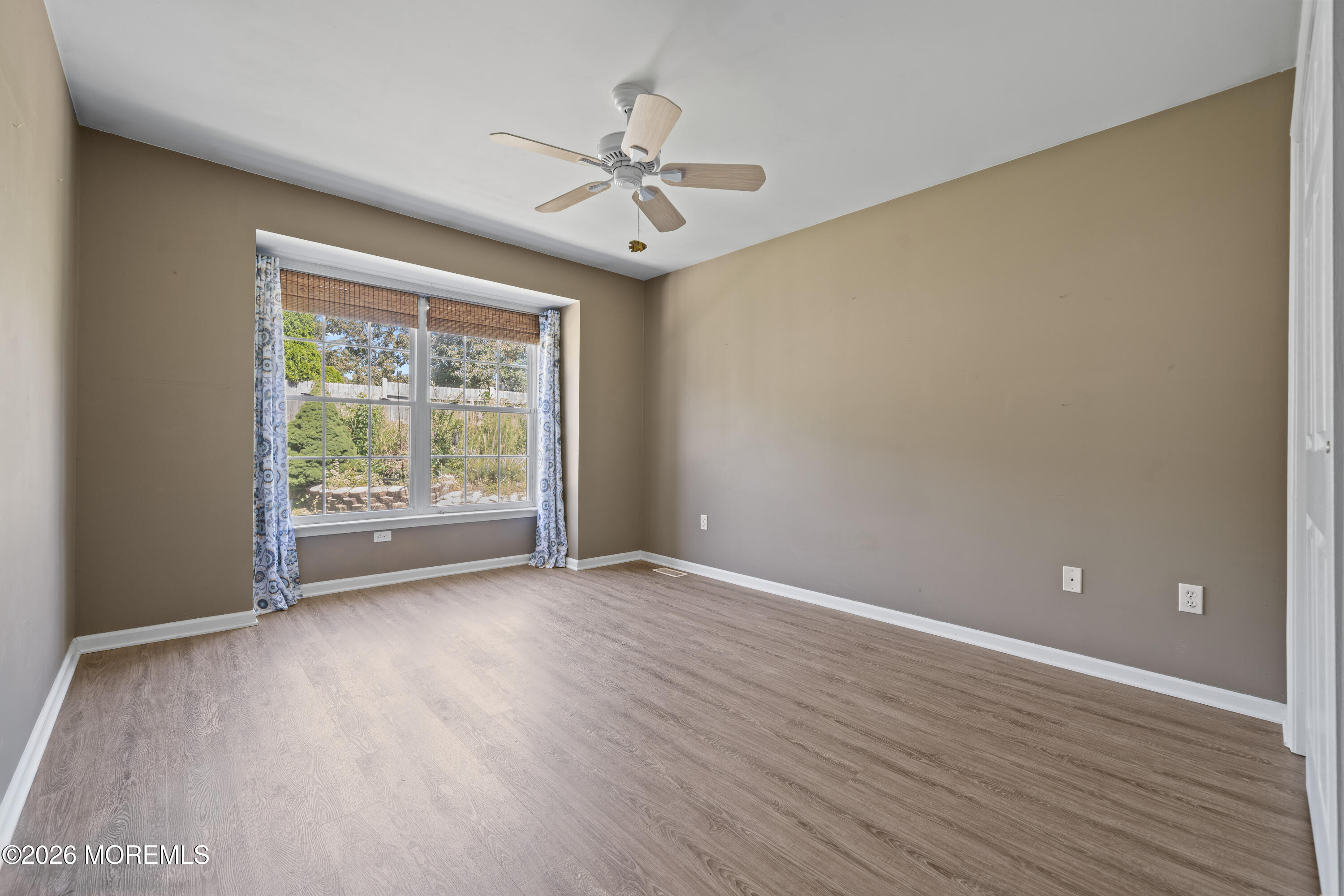 994 Treasure Avenue Manahawkin NJ 08050