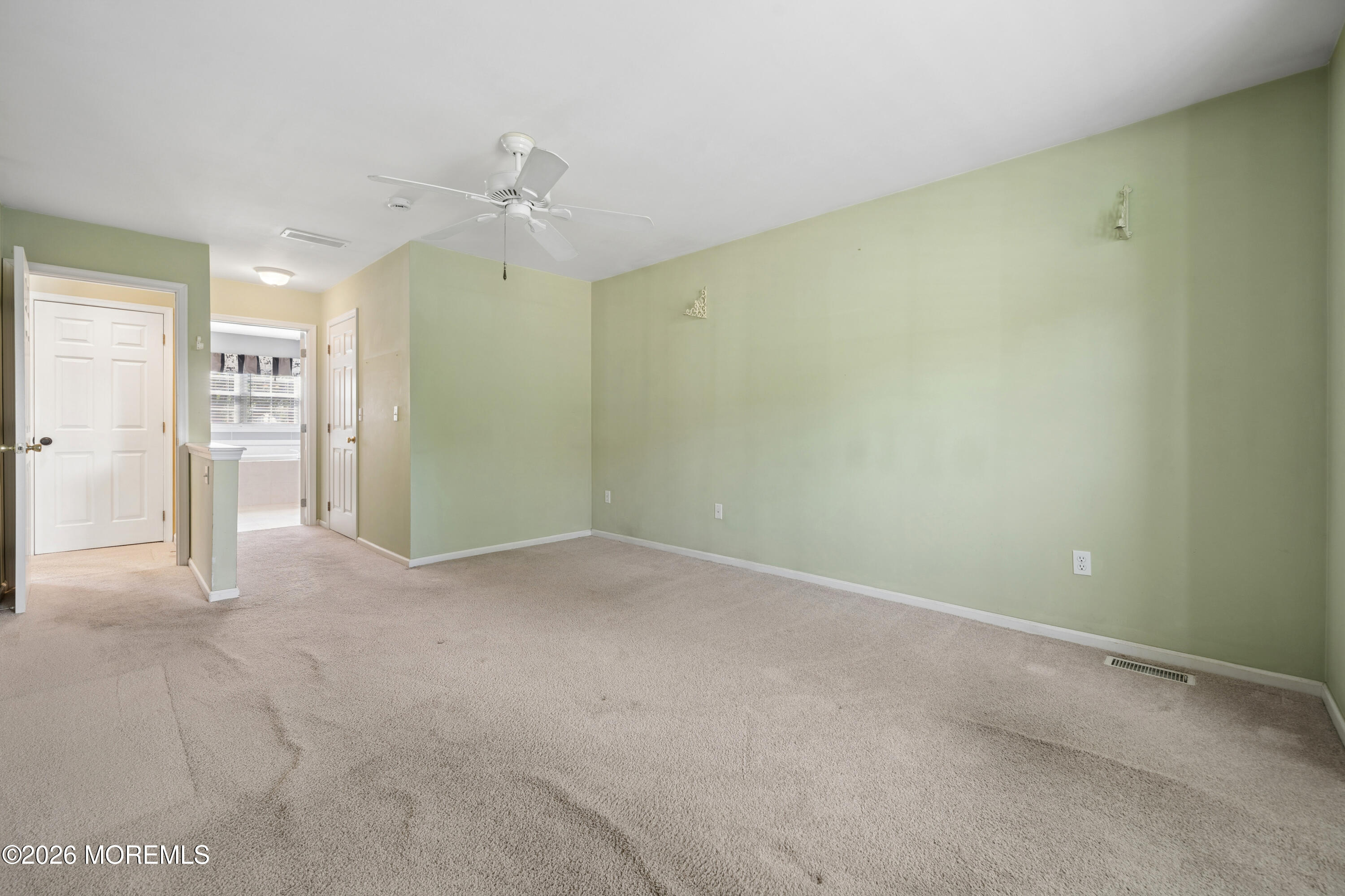 994 Treasure Avenue Manahawkin NJ 08050