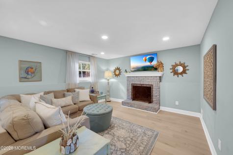 939 Canton Drive Toms River NJ 08753