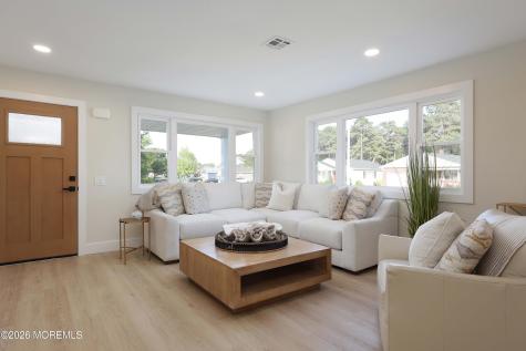 1 Dawn Way Toms River NJ 08757