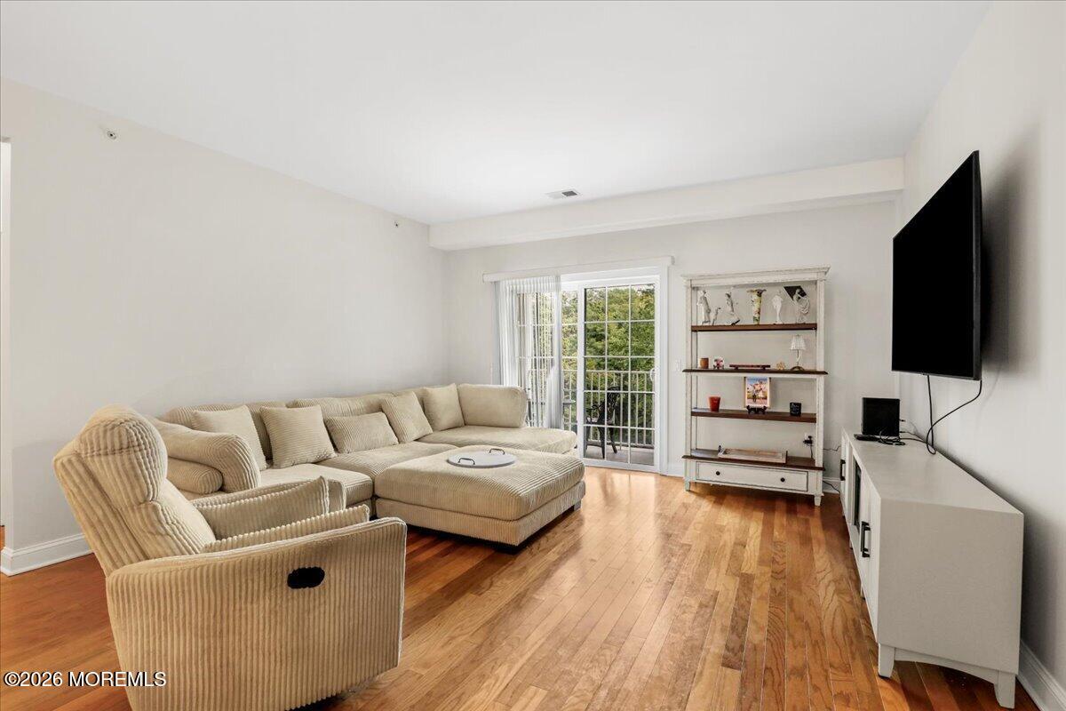 203 Canterbury Lane Morganville NJ 07751