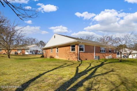 136 A Azalea Drive Whiting NJ 08759