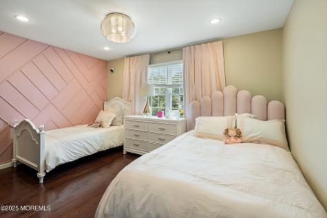 210 Rivers Glen Terrace Toms River NJ 08755