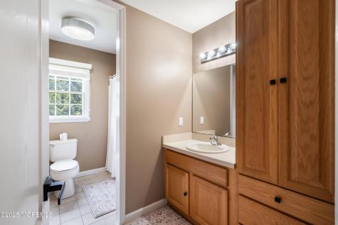 210 Rivers Glen Terrace Toms River NJ 08755
