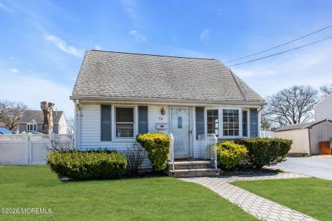 76 Compton Avenue Hazlet NJ 07734