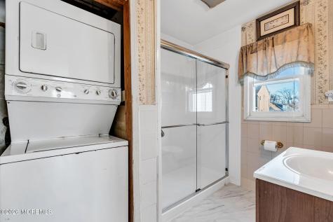 76 Compton Avenue Hazlet NJ 07734