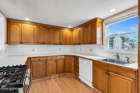 76 Compton Avenue Hazlet NJ 07734
