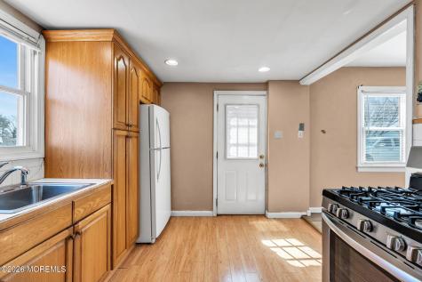 76 Compton Avenue Hazlet NJ 07734